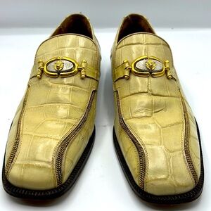 Delarentis men leather shoes size 8.5” in excellent condition.Made in Spain